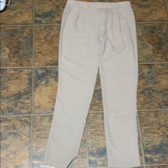 Low rise pants - Picture 1 of 3